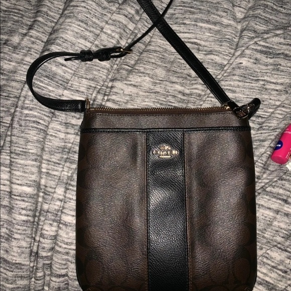 Coach crossbody - Picture 1 of 3